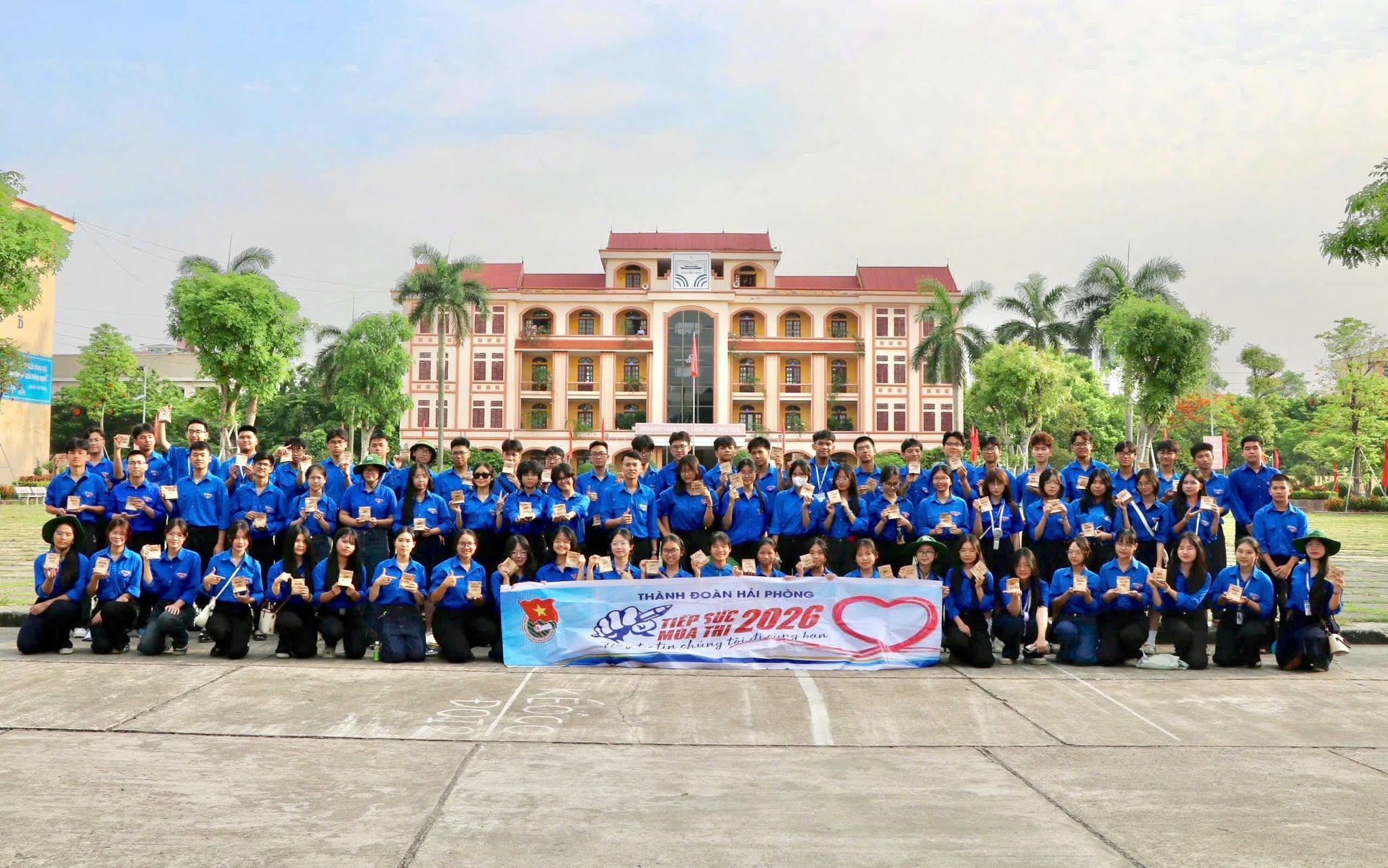 Ra mắt Đội thanh niên xung kích - Sẵn sàng xung phong, chung sức tuổi trẻ